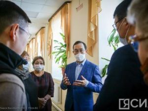 «Довольны итогами». Директор и родители учащихся школы №1 Якутска о встрече с Айсеном Николаевым