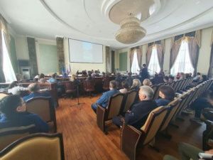 В Якутске обсуждают ход дорожного ремонта и строительства