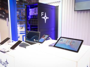 Фоторепортаж с первого дня ВЭФ-2023: улица Дальнего Востока и культурная программа