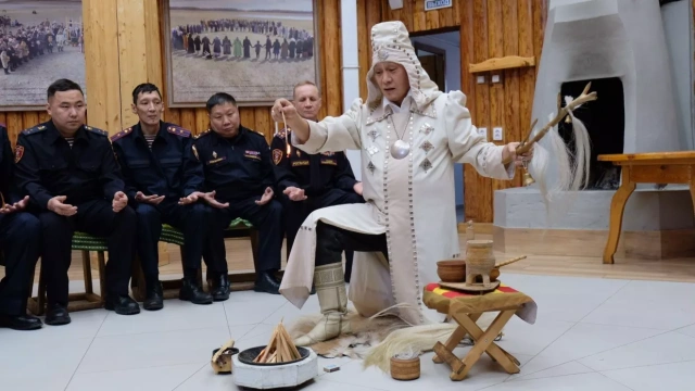 В Доме Арчы провели обряд благословления росгвардейцев на службу