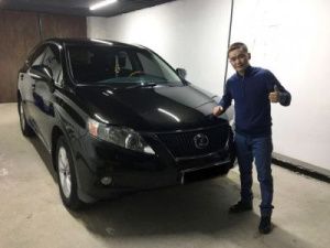 Фотофакт: Якутский боксер продает свой «Лексус»