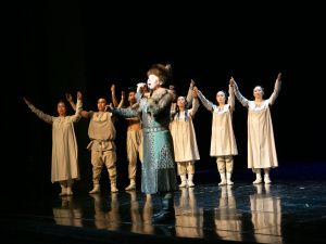 В Алматы зрители тепло приняли спектакль Театра Олонхо Якутии