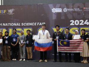 Якутские школьники стали победителями международной конференции в Индонезии