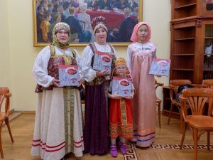 Сказка — ложь, да в ней намек. В Якутске прошла презентация книги «Сказки Русского Устья»