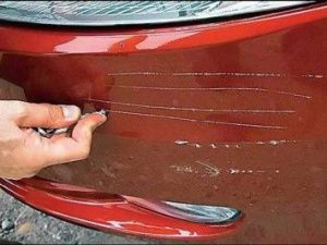 Бывший сожитель жительницы Якутска из ревности повредил ее автомобиль