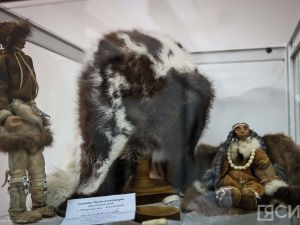 Фоторепортаж: одежда и украшения народов Севера на выставке «Мир Арктики»