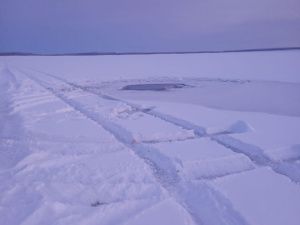 Служебный УАЗ ветеринарной службы ушёл под лёд на Алдане: чудо, что все выжили
