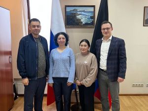 В Донецке наградили врача из Якутии Марфу Никитину