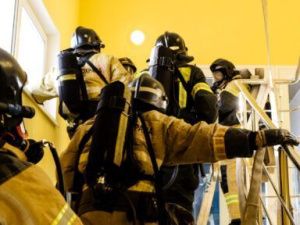 В Якутске загорелось общежитие