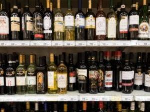 Глава Якутии объяснил, почему запретил продажу алкоголя