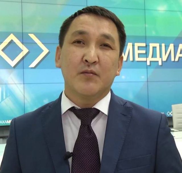 Перечислили на счета подставной фирмы 13 млн рублей для покупки сувениров, а затем обналичили и украли