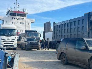 У парома на переправе Якутск — Нижний Бестях сломалась аппарель