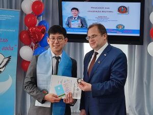 Якутянин Иван Дьяконов в топ-15 лучших учителей России