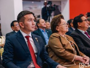 Собрание общественности провели в Якутии в память о первом президенте республики