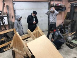 «Дом для друга»: жители Якутска построили 135 теплых будок, чтобы спасти бездомных животных от морозов