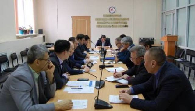 Садовников поручил усилить меры пожарной безопасности на объектах ЖКХ и энергетики