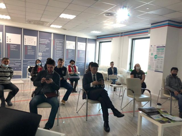 Состоялась встреча получателей медико-социальных услуг с резидентом Сколково по обеспечению умными протезами