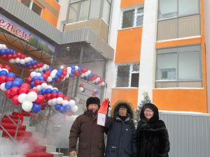Последние обманутые дольщики Якутии получили ключи от новых квартир