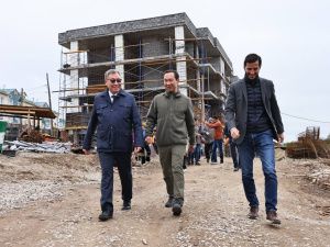 Строительство домов для жителей Оленекского района Якутии идет по графику 