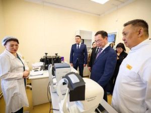 Айсен Николаев встретил День Арктики в Момском районе