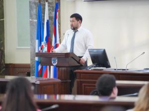 Работники образования высоко оценили работу Окружной администрации города Якутска за 2025 год