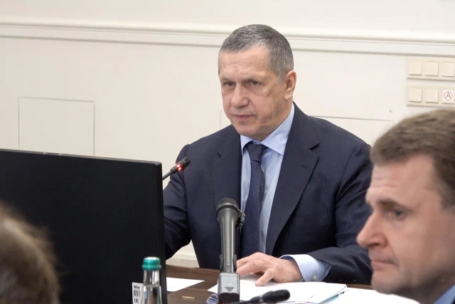 Почему Севморпуть пока не может работать круглогодично и безопасно