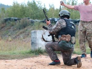 Боец отряда специального назначения «Белый медведь» удостоен правом  ношения оливкового берета