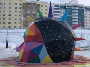 В Якутске появилась скульптура «человека, освободившегося от оков цивилизации»