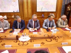 Айсен Николаев обсудил вопросы развития криогенных технологий с ведущими российскими экспертами