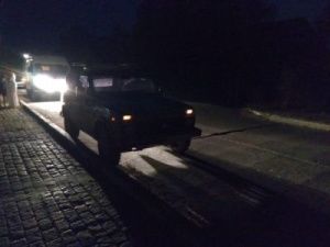 В Якутии лихач врезался в стоящий автомобиль: пострадал ребенок