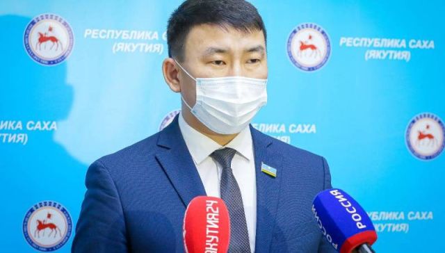 Власти: среди школьников и учителей ежедневно выявляются до 40 случаев COVID-19