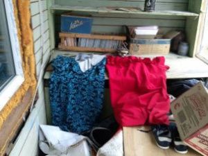 В Зырянке мужчина воровал женские платья