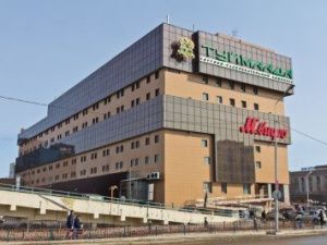 Вход в ТЦ по QR-коду и предъявление результата ПЦР-теста при выходе из отпуска отменены. В Якутии смягчили антиковидные меры