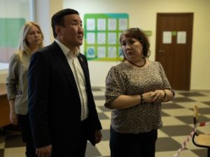 Заместитель главы города Якутска Владимир Аржаков проинспектировал СОШ №35