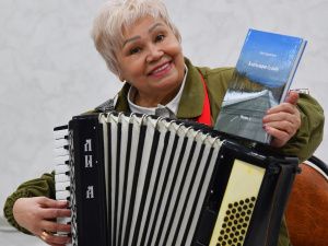 «Эта книга - благодарность судьбе за талант и жизнелюбие»