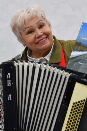 «Эта книга - благодарность судьбе за талант и жизнелюбие»