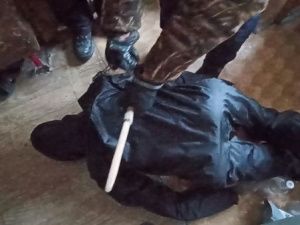 Житель Нюрбинского района зверски зарезал дядю и его гражданскую супругу