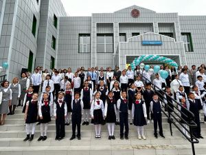 Андрей Тарасенко поздравил с Днем знаний на торжественной линейке школы №29