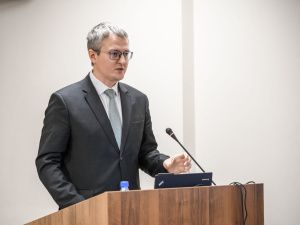 Айсен Николаев проверил ход исполнения членами правительства персональных поручений