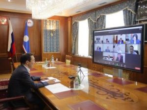 Глава Якутии вылетел в Мирнинский район, где ухудшилась эпидситуация