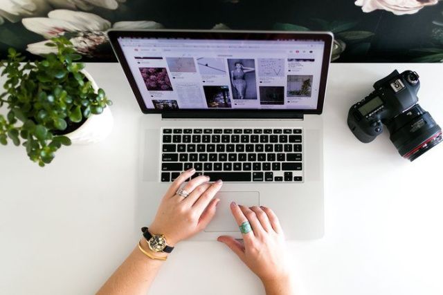 Проживающая в Питере якутянка через соцсети обманом похитила деньги у земляков