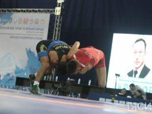 В Якутске стартовало всероссийское соревнование по вольной борьбе памяти Александра Крылова