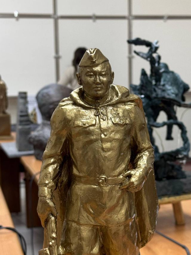 В Якутске выбрали лучший эскиз памятника Герою Советского Союза Фёдору Попову