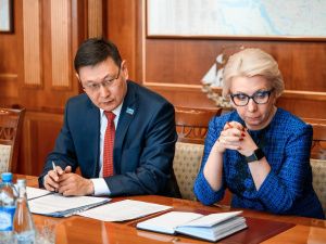 Айсен Николаев поручил убрать административные барьеры вокруг частных детских садов