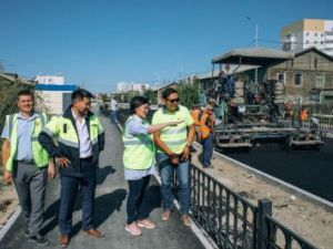 Сардана Авксентьева проинспектировала ход капитального ремонта улицы Чайковского в рамках нацпроекта «БКАД»