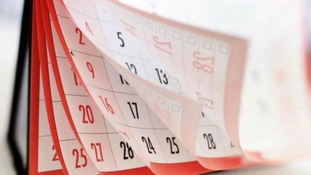 В России началась короткая трудовая неделя