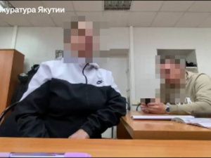 В Якутии обвиненная в убийстве женщина показала, что хотела лишь напугать потерпевшего
