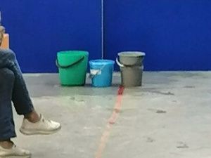 Главпочтампт Якутска после жалобы посетителя починил протекающий кондиционер и извинился за неудобства