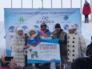 Юрий Трутнев и Айсен Николаев на празднике в Оленёкском районе