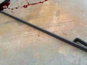 Житель Якутии избил приятеля кочергой